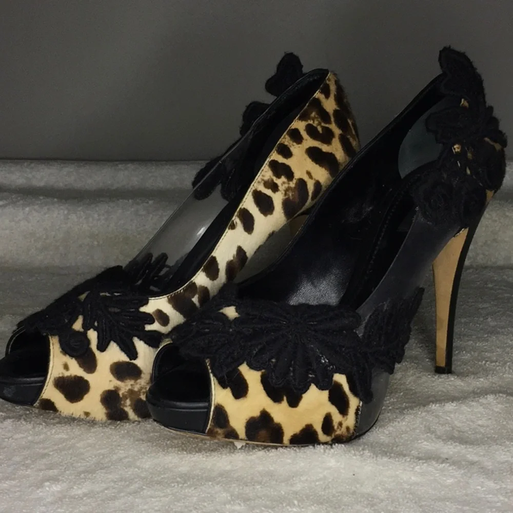Dolce&Gabbana Pony Hair Leopard Print Heels with Flower Embellishments (EU 39.5) - Picture 3 of 7
